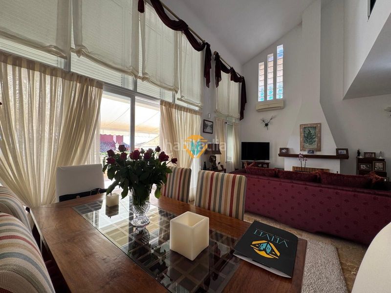 Foto fee22466-e3c1-4fda-a64e-b9c0420f0c81. Xalet amb aparcament piscina a balcón de Finestrat-terra marina Finestrat