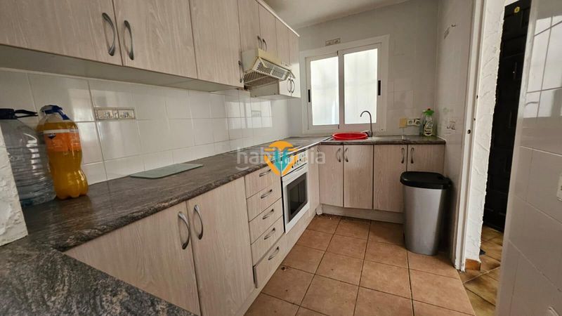 Foto 2f679a52-b2d9-4d48-b6cd-6a8c90ed3cb6. Chalet with parking pool in Barranco Hondo Nucia (la)