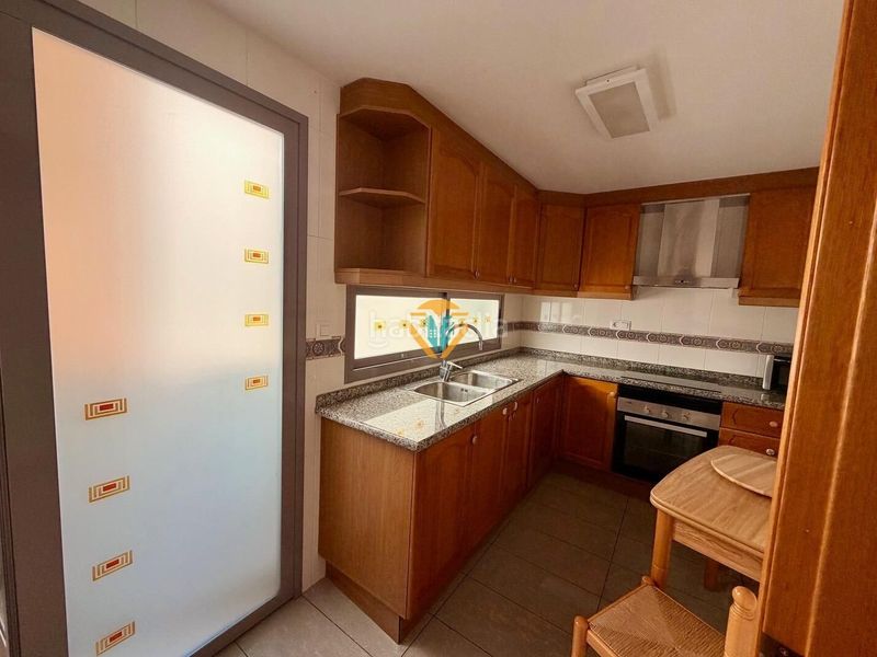 Foto c6a88138-1bfb-45b8-874d-7e5525242065. Flat in Centro Urbano Benidorm