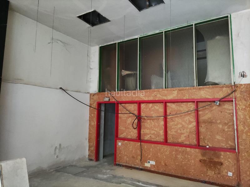 Foto 22c6c1d2-31e9-4ca5-877f-2f2a50ff73ae. Local comercial local en calle italia en Campo Grande Valladolid