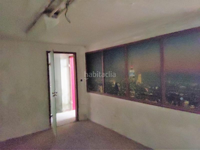 Foto 658b2d47-cc59-4036-8b46-732fbd44ec4d. Local comercial local en calle italia en Campo Grande Valladolid