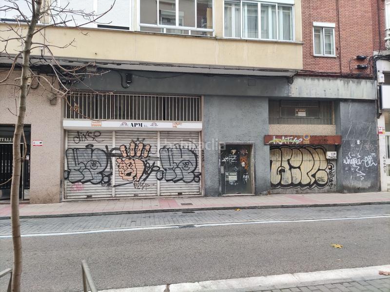 Foto f8457392-c925-421b-bcd9-22de8b36e697. Local comercial local en calle italia en Campo Grande Valladolid
