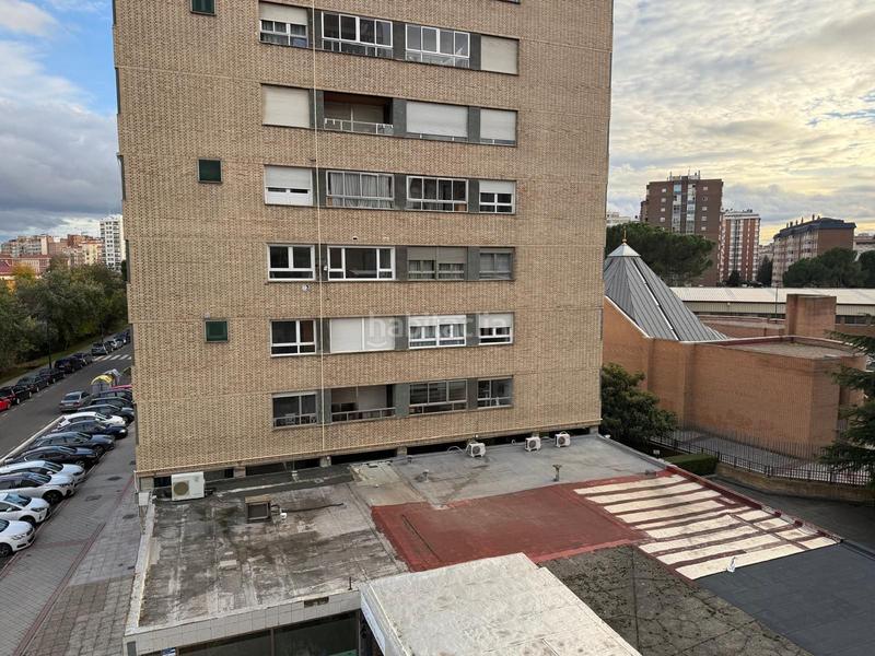 Foto 2c4b0324-f231-4605-9dbf-e1b64fe3ced0. Piso Huerta del Rey en Huerta del Rey Valladolid