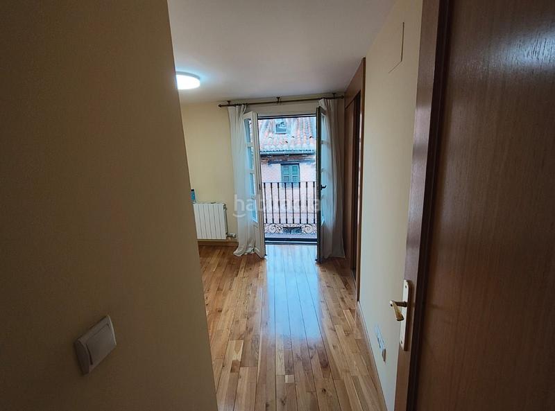 Foto f059856b-0fc4-45d8-93a5-c217d0479c8c. Alquiler piso zona plateria en Centro Valladolid