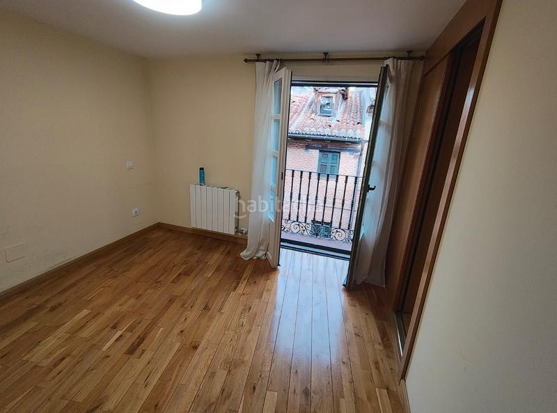 Foto 3ae0f25b-1df1-48b6-8092-a1295e4568e8. Miete zweistöckige wohnung mit heizung in Centro Valladolid