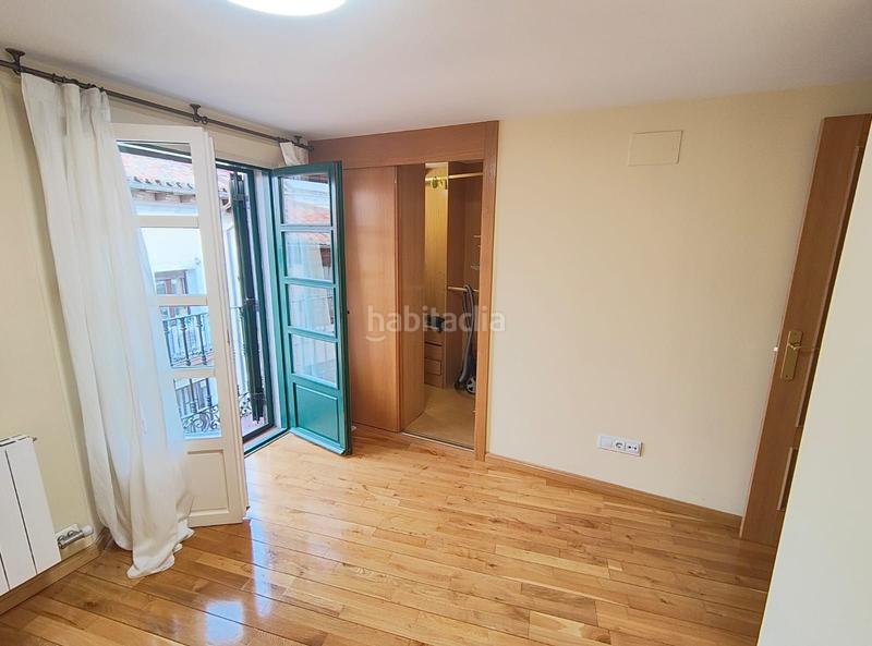 Foto c3b2551d-4b07-48c7-91ba-3869ac384e48. Miete zweistöckige wohnung mit heizung in Centro Valladolid