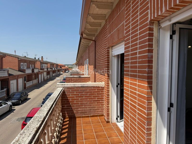 Foto 7db058c0-c9fc-4999-8456-341bea8ad383. Casa amb calefacció a Valdestillas