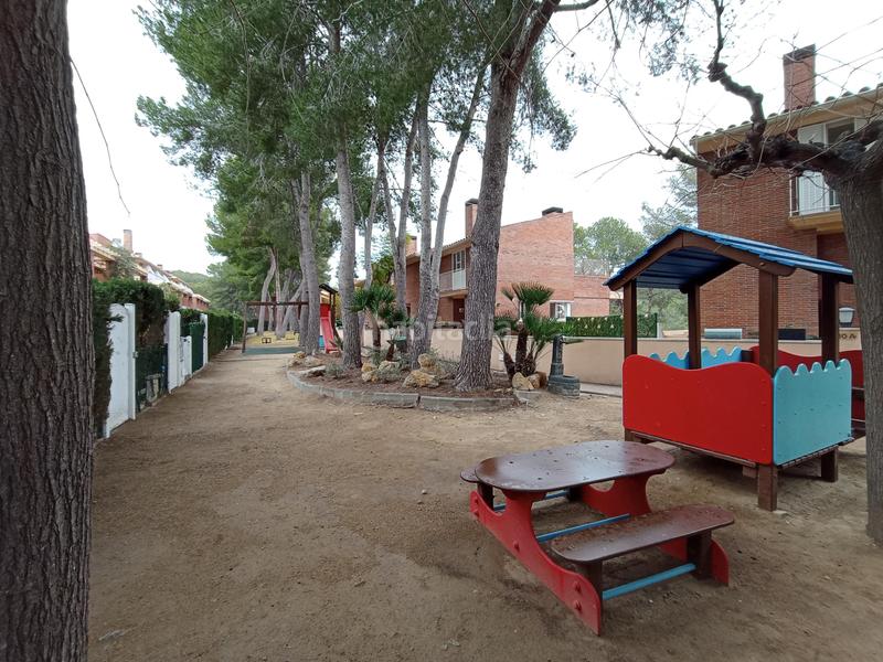 Foto 6e84452c-7734-4947-aa99-4106998e6085. Casa aparellada amb calefacció aparcament piscina a Tarragona