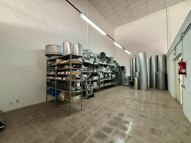 Foto 4d7d0e36-5ce6-4dcb-a0be-d66b89b65ab0. Fabrikhalle in Torreforta Tarragona