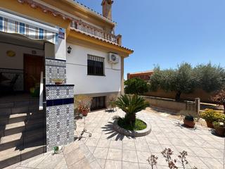 Xalet a Catllar (El). El catllar, zona pins manous