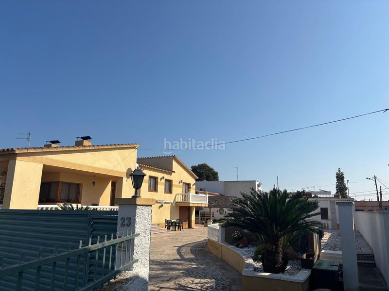 Foto 0c5b4b3c-9b30-42ce-ba3e-b9801f7dc396. Chalet  individual . en Deltebre