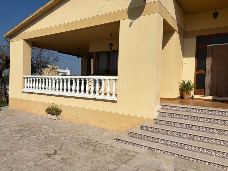 Foto 37eb4612-dad9-40a5-bd23-e739ae6a672e. Chalet  individual . en Deltebre