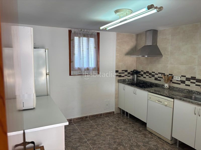 Foto 7c8133d7-a6a6-4a30-8441-edc811cc6f6f. Chalet  individual . en Deltebre