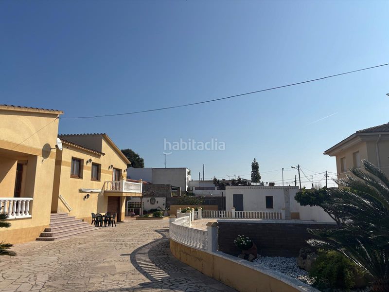 Foto b8bc101a-13fe-45a2-bd17-9e405d513190. Chalet  individual . en Deltebre