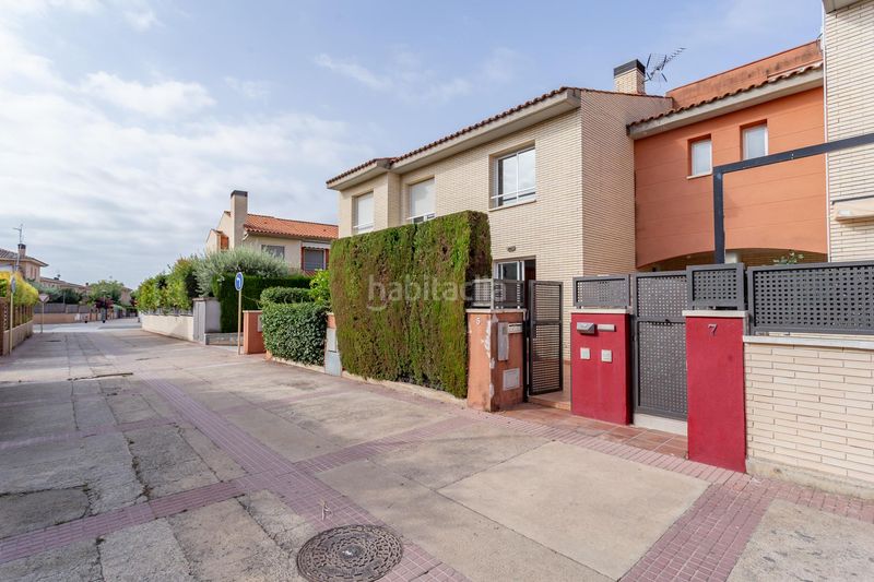 Foto b5e1bc99-c59d-4d0a-bf6f-b2d2564c4b2c. Casa aparellada amb calefacció aparcament piscina a Cambrils