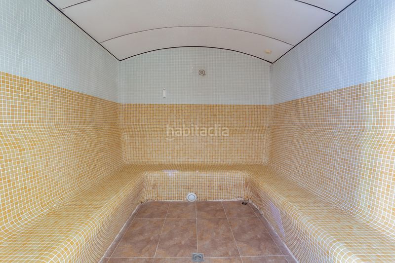 Foto b37db290-2588-49ba-8735-8535009d66eb. Àtic amb calefacció aparcament piscina a Plaça Europa - Port Aventura Salou