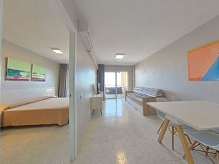 Apartament a La Pineda. Apartamento ubicado en la zona estival park la pineda.