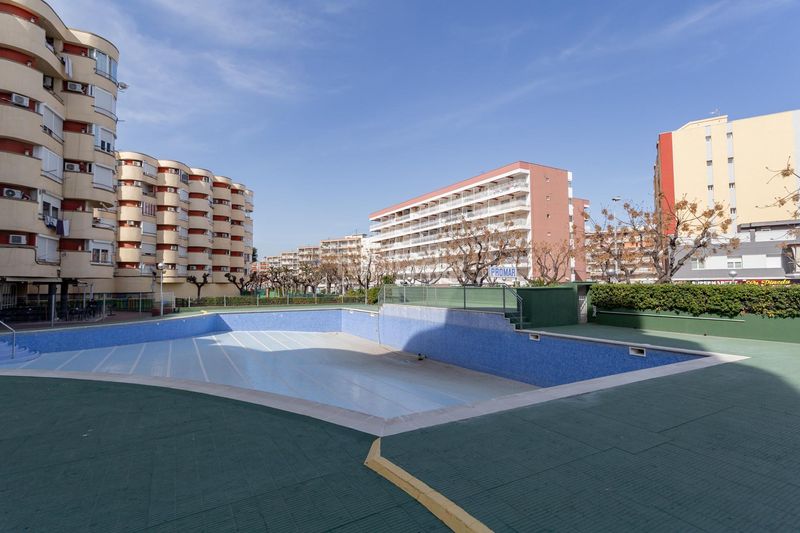 Foto de61adda-3a29-43f9-a36b-0dd3caf1cbf7. Estudi amb piscina a La Pineda Vila-seca