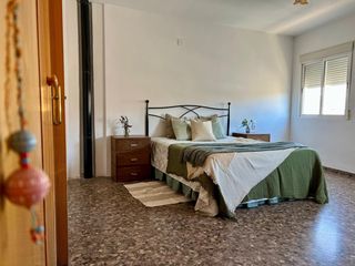 Casa adossada a Canet d´en Berenguer. Céntrica casa en canet d’en berenguer, luminosa y lista para ent