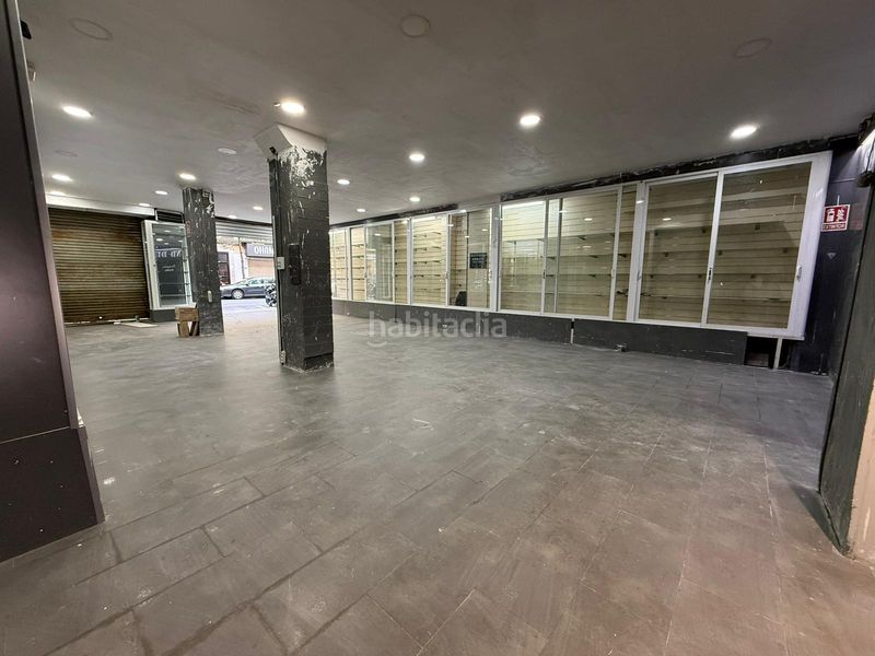 Foto 183a2010-8b16-4d9d-8ae1-26eaf40de2b8. Local comercial a La Creu del Grau Valencia