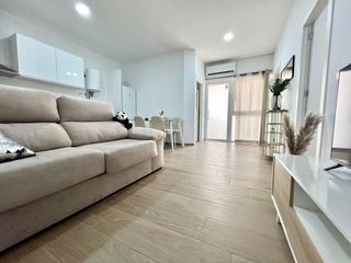 Alquiler Planta baja en Nuevo Centro. Moderna vivienda de 2 dormitorios reformada, totalmente equipada