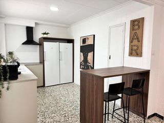 Etagenwohnung in Alquenència - Venècia