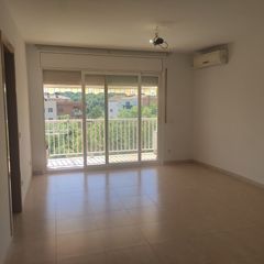 Miete Etagenwohnung  Carrer del general weyler. Piso luminoso, de dos habitaciones 1 baño, salon, cocina y terra