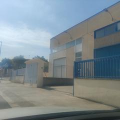Lloguer Nau industrial  Carrer de joan sardà. Nave industrial en alquiler