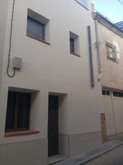 Casa adossada a Carrer Vilafranca