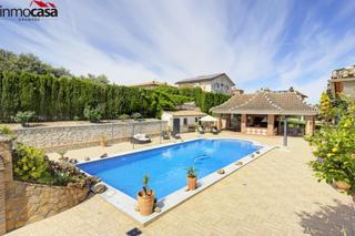 Chalet à Belicena. Impresionante villa en granada