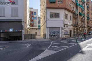 Local commercial  Calle cañaveral. Tu próxima gran inversión te espera en granada!  local comercial