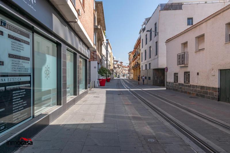 Foto 4ebb5f5d-498f-4548-8e9a-24832b92d985. Local comercial en calle doctor fleming 1 local comercial en esquina en el centro en Armilla