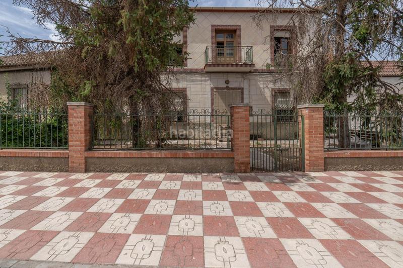 Foto 28619e01-1402-4168-8690-7f735e6d4227. Casa adosada se vende parcela en el centro de cullar vega con edificación en Cúllar Vega