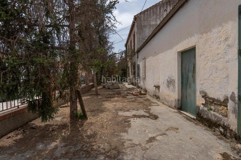 Foto 2f52423c-5920-40e1-ad42-4c8ac09e23eb. Casa adosada se vende parcela en el centro de cullar vega con edificación en Cúllar Vega