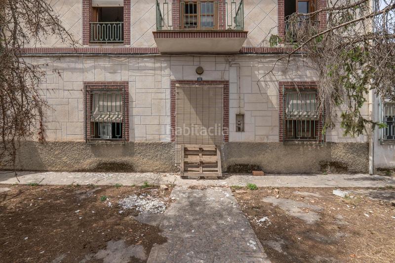 Foto 9ed51e7d-40c1-41e3-824a-2b9edc381f90. Casa adosada se vende parcela en el centro de cullar vega con edificación en Cúllar Vega