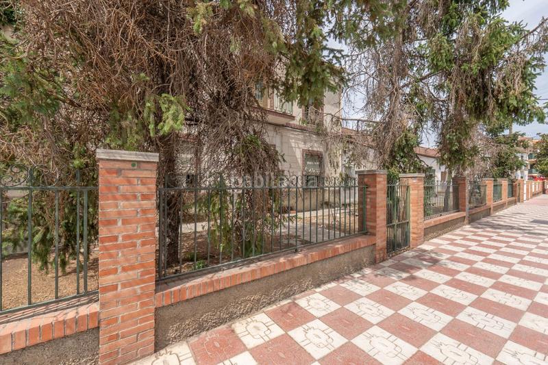 Foto b8df1505-27e2-48ce-9ff9-e8c192550a3a. Casa adosada se vende parcela en el centro de cullar vega con edificación en Cúllar Vega