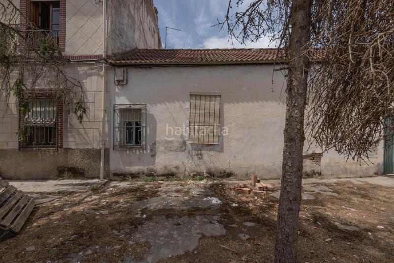 Foto ce6d98e7-9827-4e19-a7a7-c6cedad8e9af. Casa adosada se vende parcela en el centro de cullar vega con edificación en Cúllar Vega