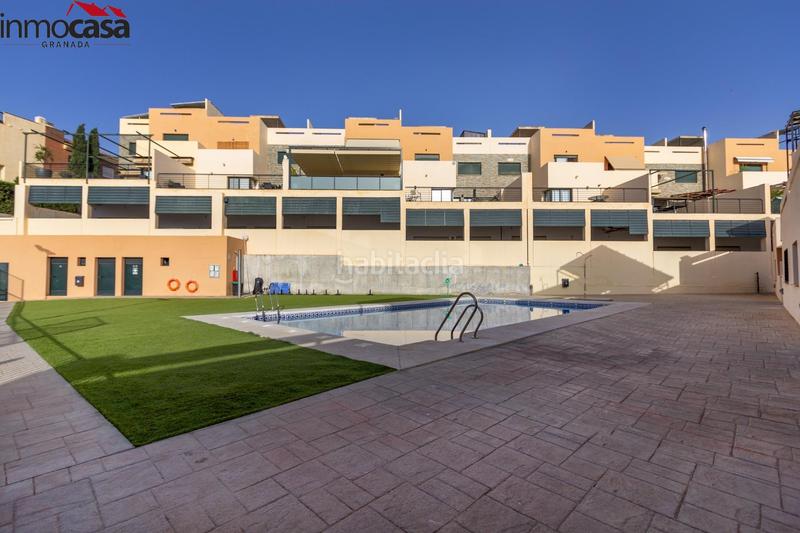 Foto d2ff0e5c-7d49-4a90-9605-dbdd1cd1beaf. Casa pareada  con garaje doble y piscina en las gabias en Gabias (Las)