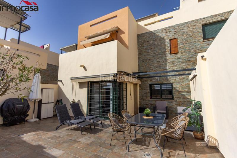 Foto dcd08771-4c8b-45c1-9639-2413d4fb2ddc. Casa pareada  con garaje doble y piscina en las gabias en Gabias (Las)