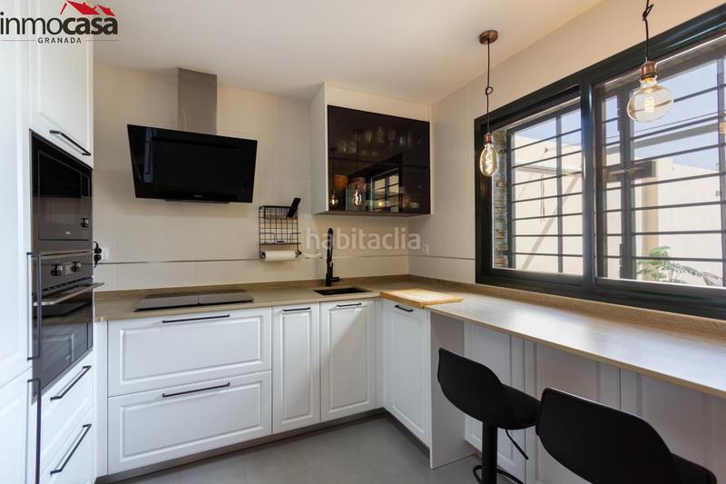 Foto f76f7a4c-7f2c-4bc5-be28-4f4b2bbe187d. Casa pareada  con garaje doble y piscina en las gabias en Gabias (Las)