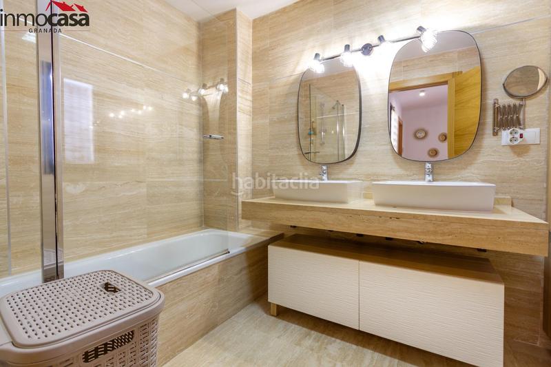 Foto fdf97c99-8886-4114-8801-2c38e86e986a. Casa pareada  con garaje doble y piscina en las gabias en Gabias (Las)