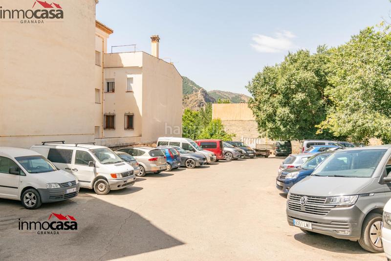 Foto 5d7b00fb-4b1c-4d8c-ab5f-8acba6696ca3. Casa adosada casa para reformar en güejar sierra centro en Güéjar Sierra