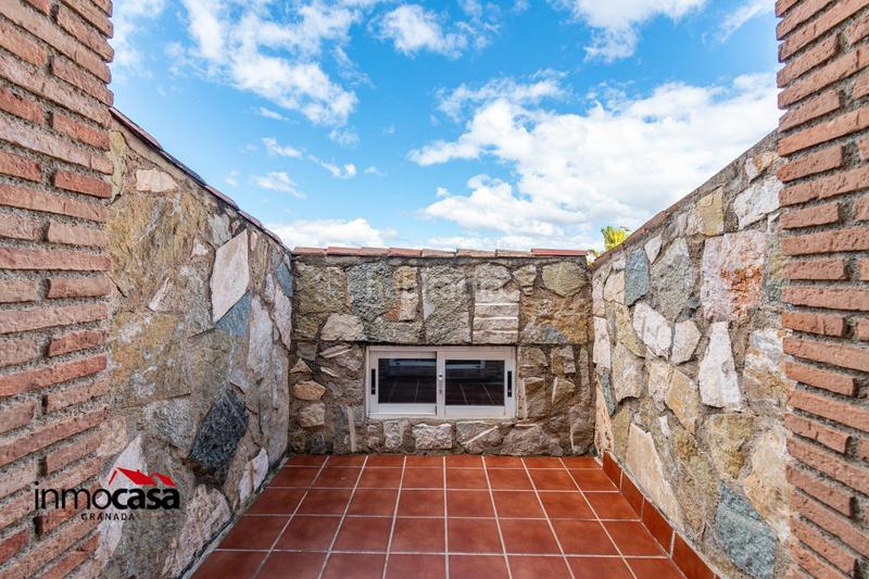 Foto 1a85885e-3e5f-4da2-a8a4-21d0d43adfb7. Chalet villa turistica para alojamiento rural por habitaciones ideal para profesionales en Zubia (La)
