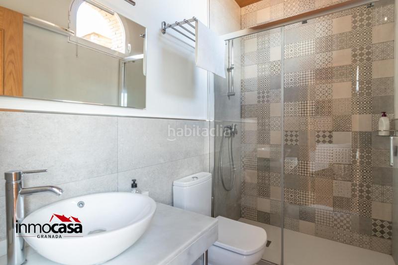Foto 6e8f1fc4-4219-486b-8be2-8cbb044d0bee. Chalet villa turistica para alojamiento rural por habitaciones ideal para profesionales en Zubia (La)