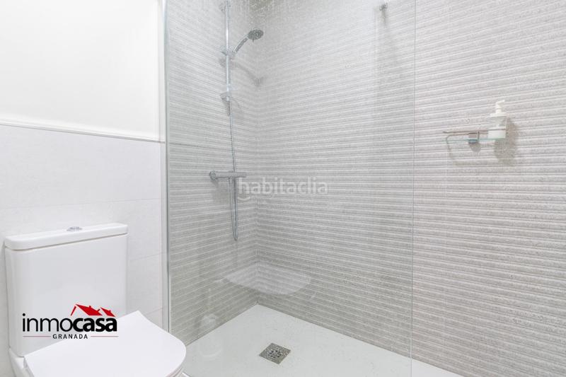 Foto c0459d9f-fe68-4423-8734-766e548a7246. Chalet villa turistica para alojamiento rural por habitaciones ideal para profesionales en Zubia (La)