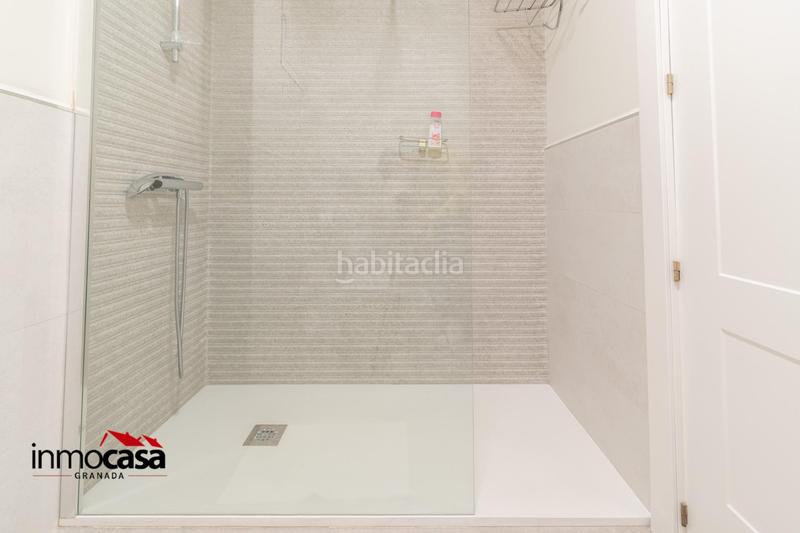 Foto d1339402-24f0-4ce8-a7c4-7c207543c723. Chalet villa turistica para alojamiento rural por habitaciones ideal para profesionales en Zubia (La)