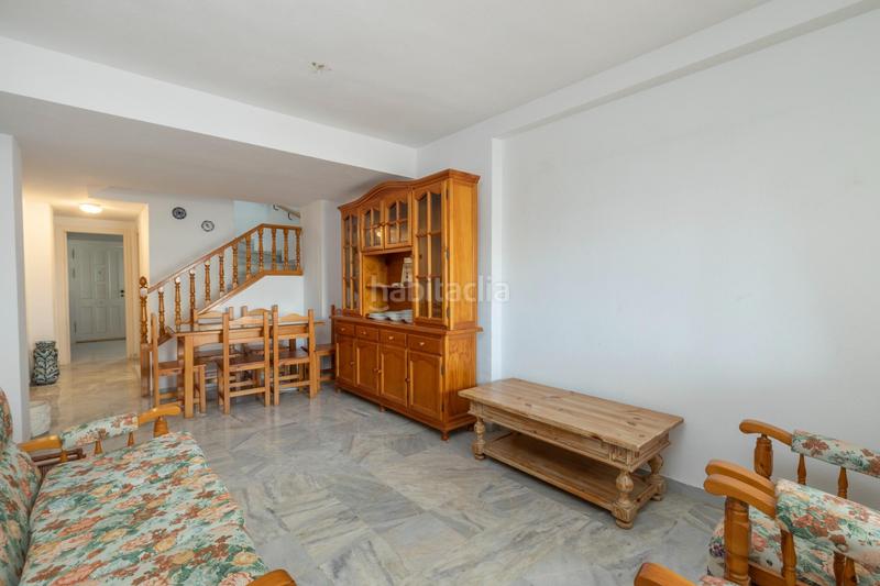 Foto 5a5fd023-3041-46b1-b9a3-0eb0f3386766. Casa adosada preciosa casa en la urbanización de la perla en Motril