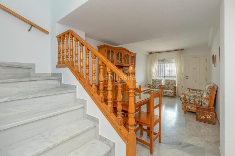 Foto 8da53d0d-dd36-4404-8a9e-674ae9ea5e58. Casa adosada preciosa casa en la urbanización de la perla en Motril