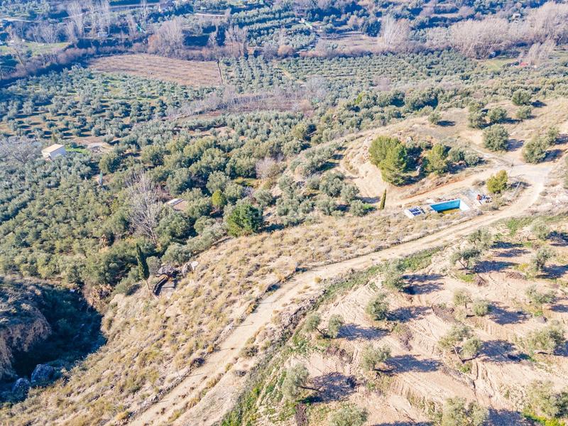 Foto 8f352d89-b681-457b-aff3-b28f91560478. Finca rústica en Dílar