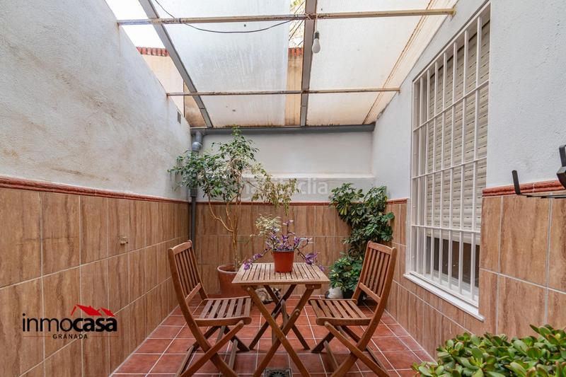 Foto a2e37683-92e0-4930-9ab7-8d53b7dcc39d. Piso gran terraza, patio y luz natural en la zona más tranquila de cenes en Cenes de la Vega